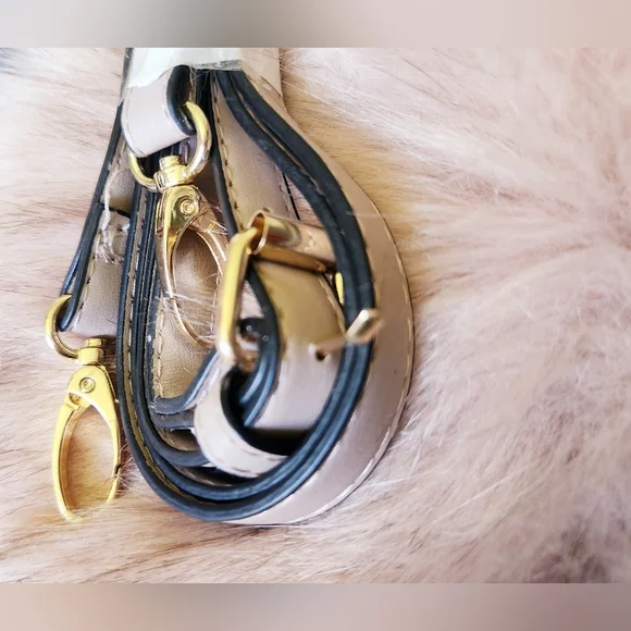 Pink Faux Fur Clutch Purse Soft Girl Coquette Barbiecore Pastel Bag Y2K Glam - Picture 2 of 3